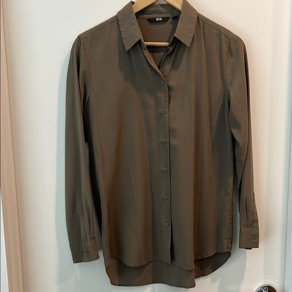Uniqlo Olive Button-Up Shirt